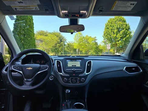 Used 2018 Chevrolet Equinox LT FWD image 26