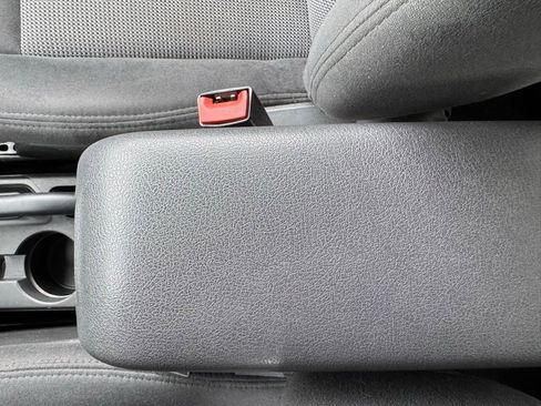 Used 2015 Jeep Patriot Latitude AWD/4WD image 16