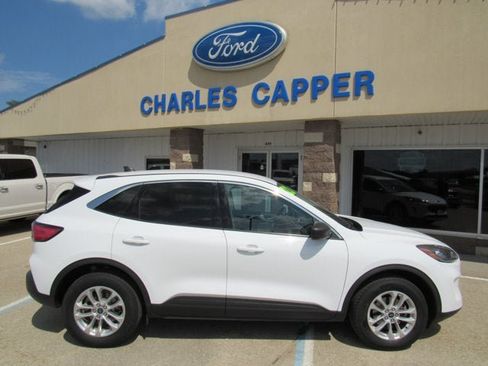 Used 2022 Ford Escape SE w/ Convenience Package AWD/4WD image 4