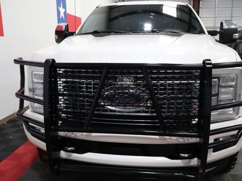 Used 2017 Ford F350 Platinum w/ Platinum Ultimate Package AWD/4WD image 5