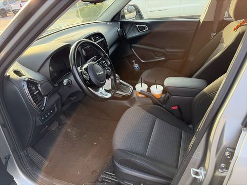 Used 2023 Kia Soul EX image 10