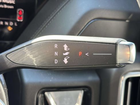 Used 2025 GMC Yukon Denali AWD/4WD image 13