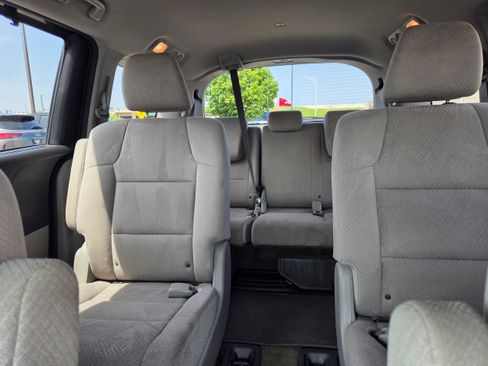 Used 2016 Honda Odyssey EX image 8