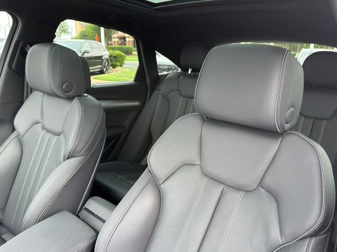 Used 2023 Audi Q5 2.0T Premium Plus w/ Premium Plus Package AWD/4WD image 11