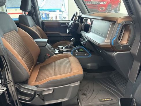 Used 2023 Ford Bronco Outer Banks w/ Sasquatch Package AWD/4WD image 12
