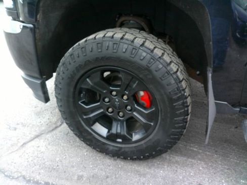 Used 2018 Chevrolet Silverado 1500 LTZ Z71 w/ LTZ Plus Package image 11