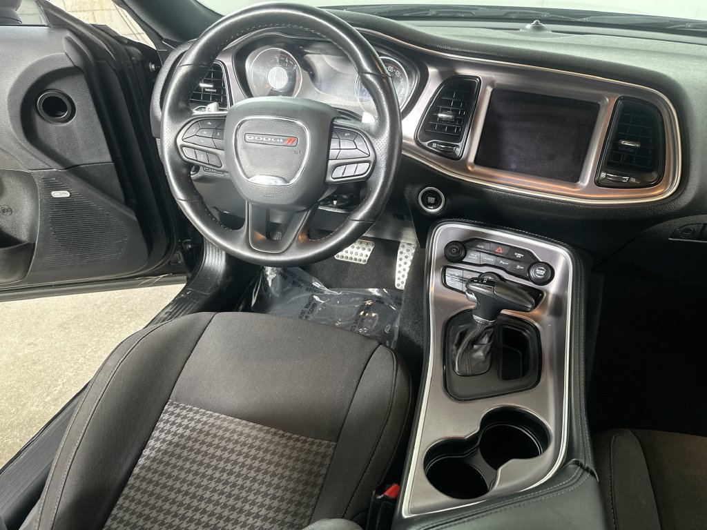 Used 2022 Dodge Challenger R/T Scat Pack RWD image 19