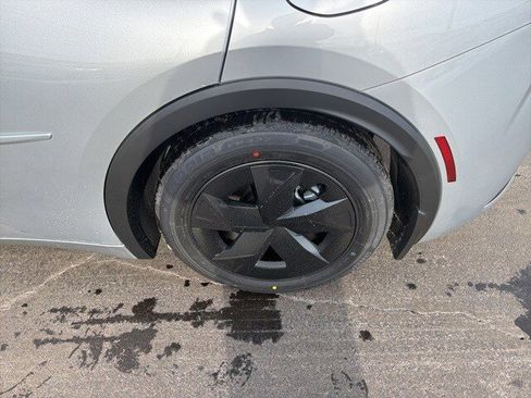 New 2026 Toyota Prius LE image 19