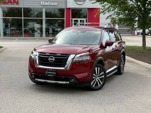 Used 2022 Nissan Pathfinder Platinum w/ Lighting Package (N93) AWD/4WD image 9