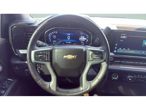 Used 2023 Chevrolet Silverado 1500 LT AWD/4WD image 13