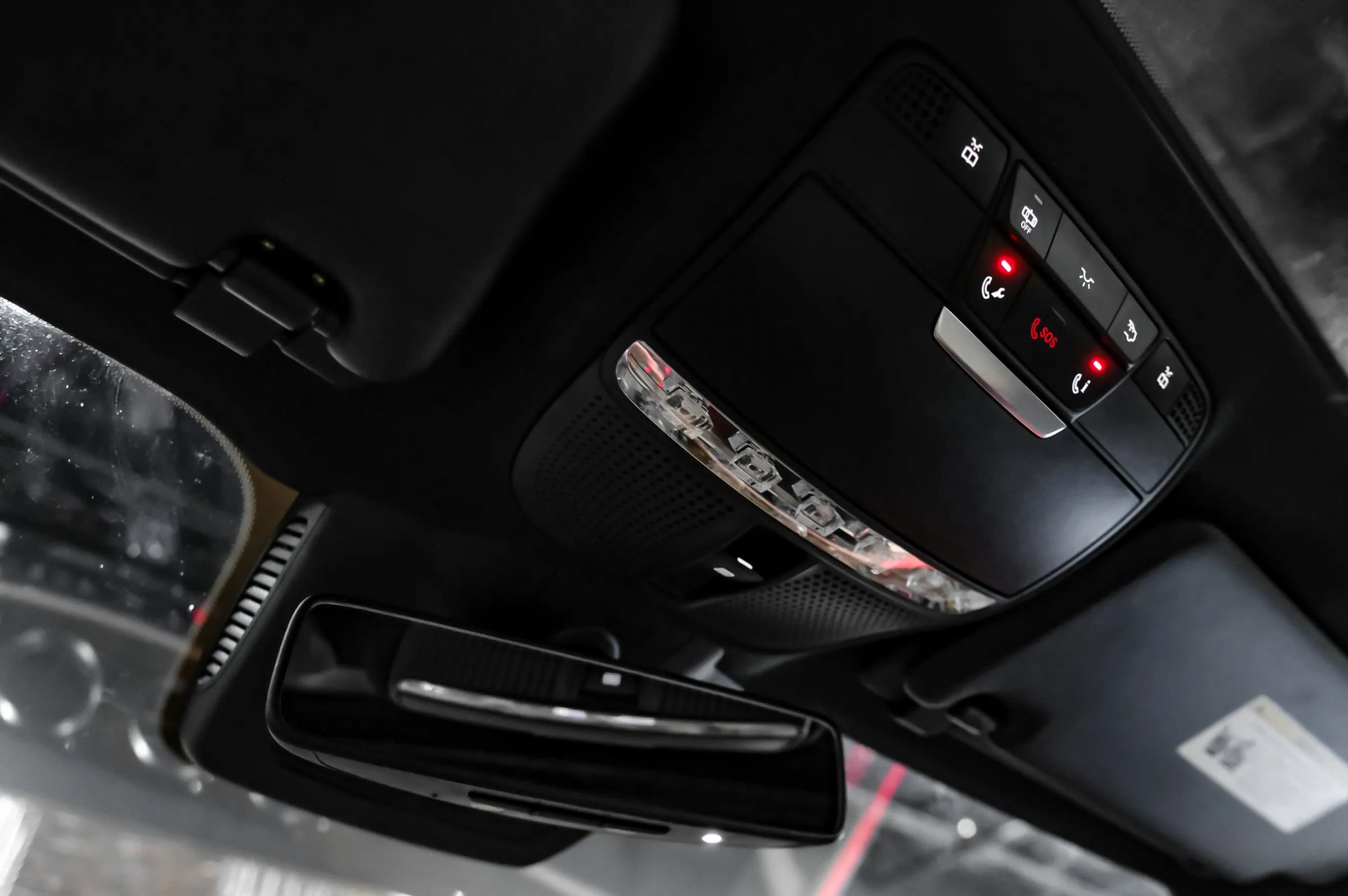 Used 2018 Mercedes-Benz E 300 image 32
