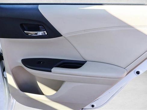 Used 2013 Honda Accord EX-L image 26