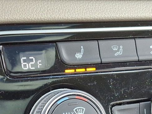 Used 2022 Volkswagen Atlas SEL image 27