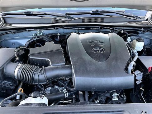 Used 2021 Toyota Tacoma TRD Sport RWD image 30