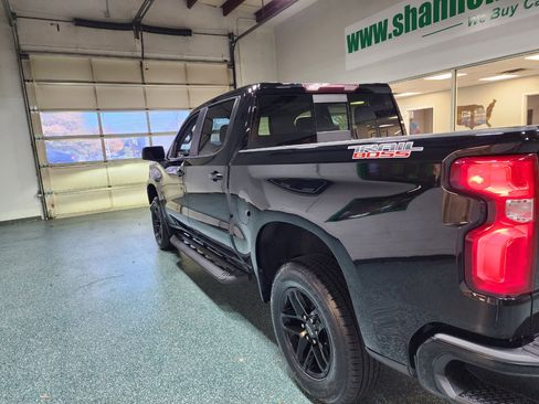 Used 2020 Chevrolet Silverado 1500 LT Trail Boss image 10