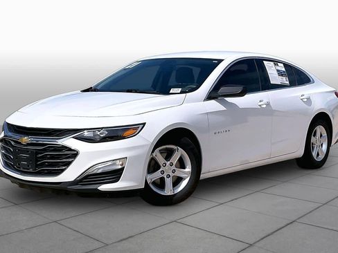 Used 2021 Chevrolet Malibu LS FWD image 3