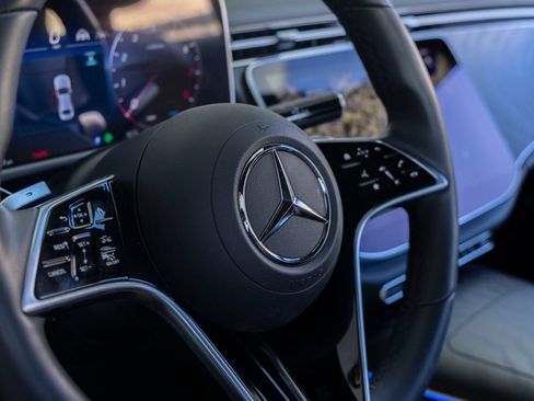 Used 2026 Mercedes-Benz E 350 4MATIC Sedan image 16