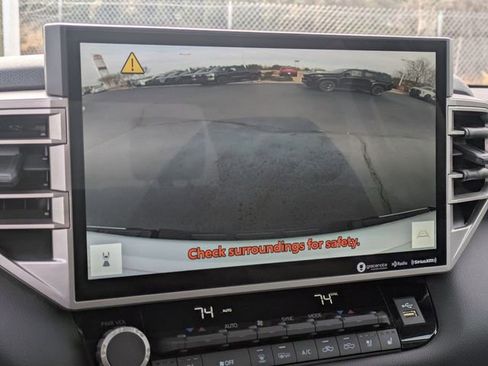 Used 2023 Toyota Tundra Limited image 22