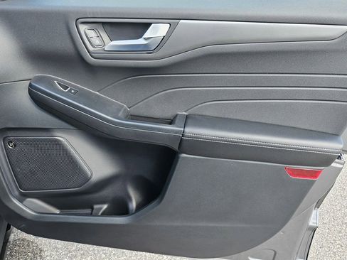 New 2026 Ford Escape Active w/ Active Premium Tech Pack FWD image 33