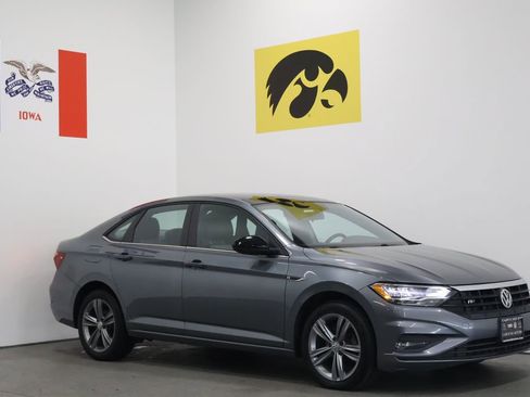 Used 2019 Volkswagen Jetta R-Line image 1