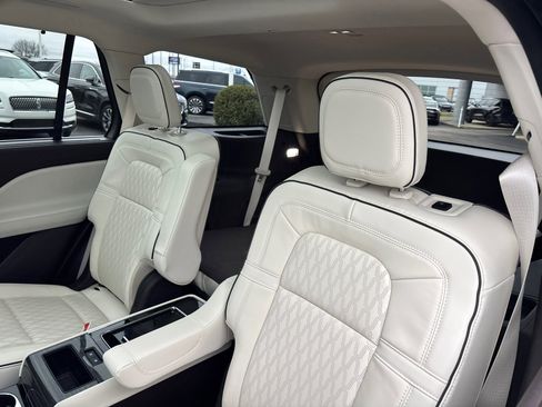 Used 2023 Lincoln Aviator Black Label w/ Dynamic Handling Package image 26