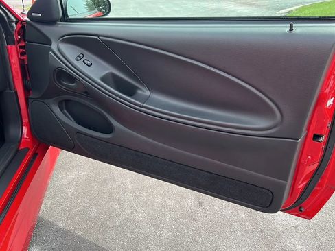 Used 2002 Ford Mustang GT RWD image 18