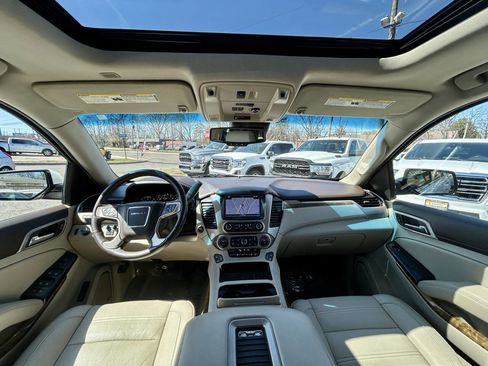 Used 2017 GMC Yukon Denali w/ Open Road Package AWD/4WD image 23