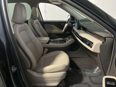 Used 2023 Lincoln Aviator Reserve w/ Elements Package Plus image 35