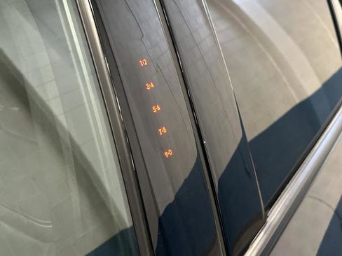 Used 2020 Ford Explorer ST image 45