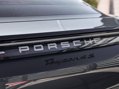 Used 2025 Porsche Taycan 4S w/ Premium Package image 9