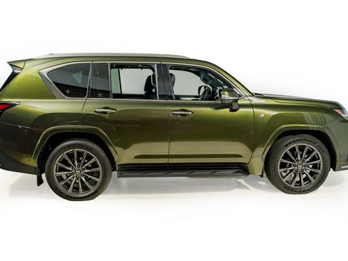 Used 2025 Lexus LX 700h F Sport AWD/4WD image 10