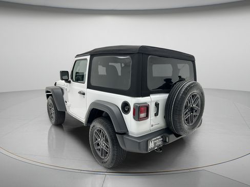 Used 2024 Jeep Wrangler Sport AWD/4WD image 6