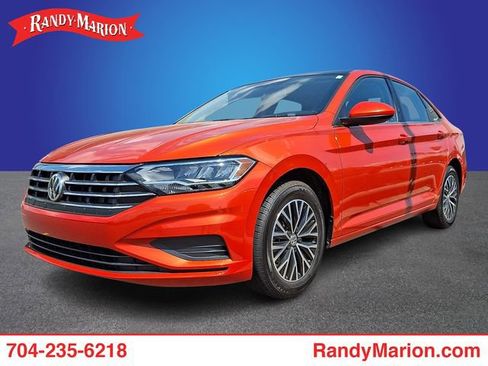 Used 2019 Volkswagen Jetta SE image 1