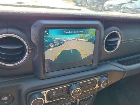 Used 2021 Jeep Gladiator Overland w/ Popular Equipment Package AWD/4WD image 20