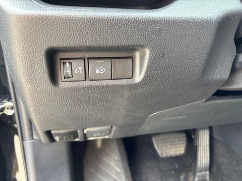Used 2025 Toyota RAV4 XLE FWD image 13