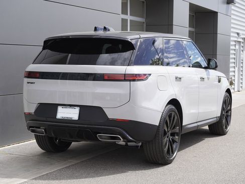 New 2026 Land Rover Range Rover Sport SE AWD/4WD image 2