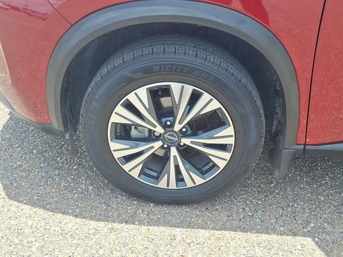 Certified 2023 Nissan Rogue SV FWD image 15
