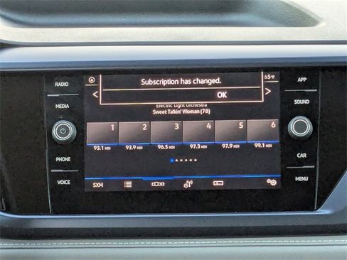 Certified 2024 Volkswagen Taos SE image 19