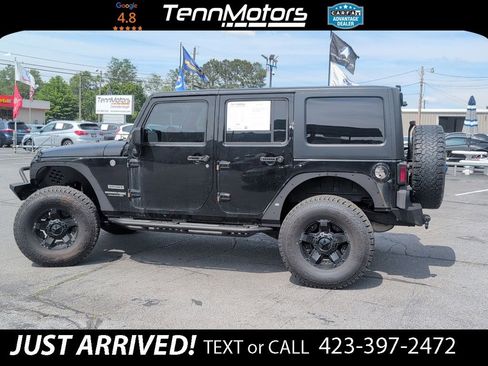 Used 2018 Jeep Wrangler Unlimited Sport S AWD/4WD image 8