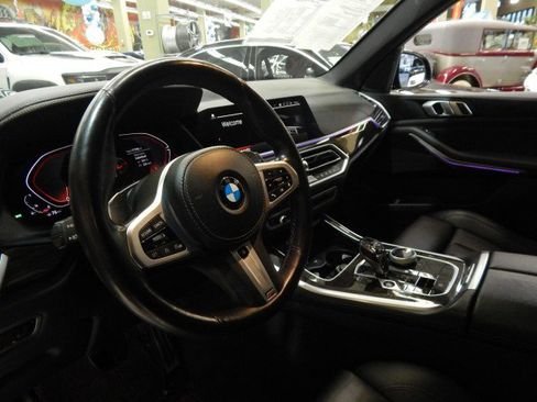 Used 2021 BMW X5 xDrive40i w/ M Sport Package image 16