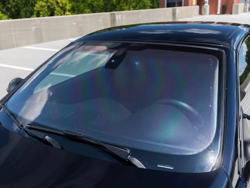 Used 2010 BMW M3 Convertible RWD image 32