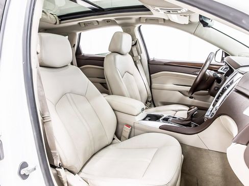 Used 2014 Cadillac SRX Luxury w/ Driver Awareness Package image 37