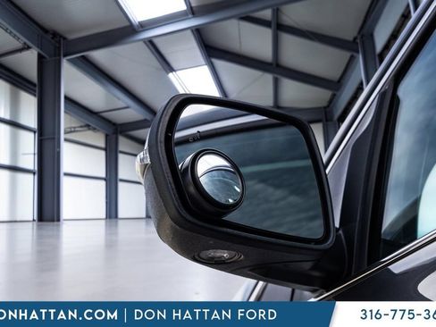 Certified 2024 Ford Edge Titanium AWD/4WD image 31