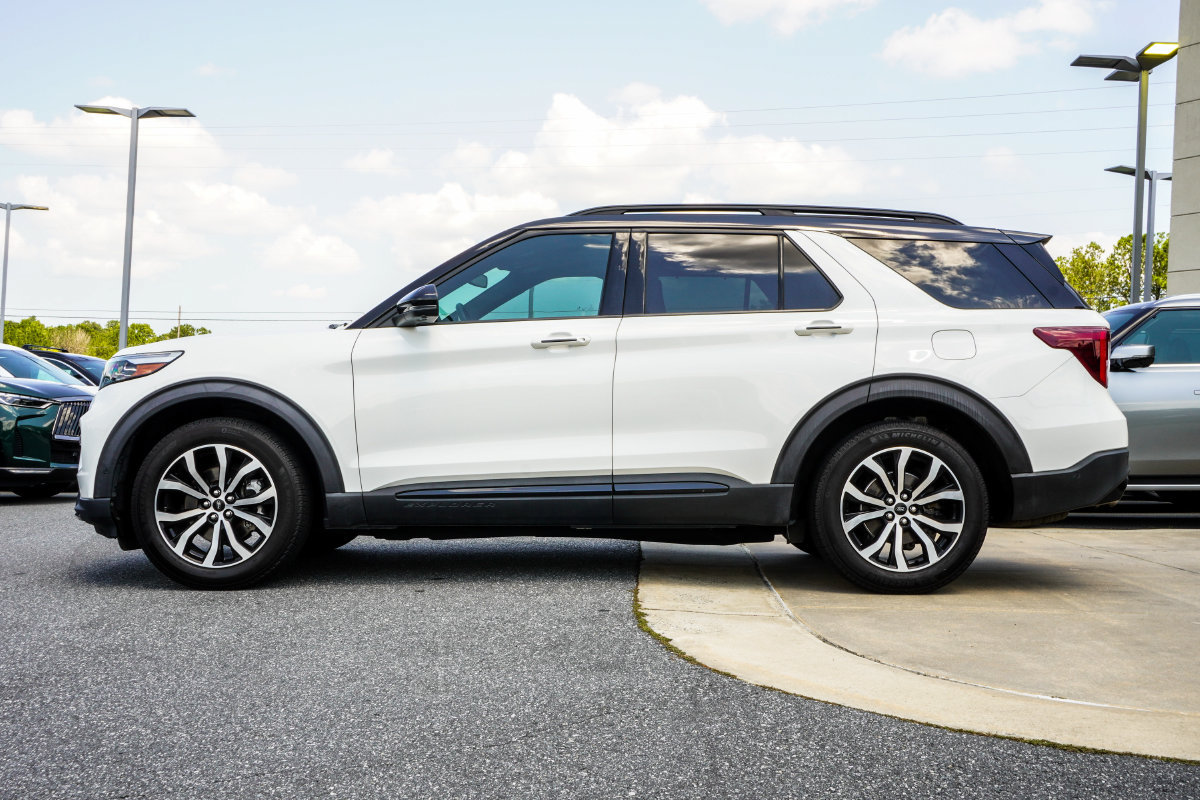 Used 2021 Ford Explorer ST w/ Equipment Group 401A AWD/4WD image 9
