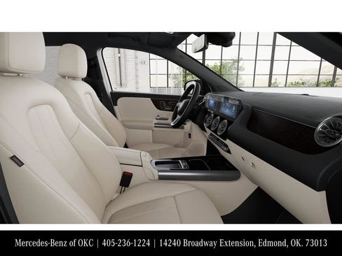 Used 2026 Mercedes-Benz GLA 250 4MATIC image 4