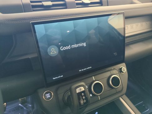 New 2026 Land Rover Defender 130 V8 AWD/4WD image 18