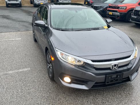 Used 2018 Honda Civic EX-L image 14