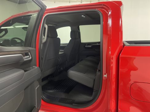 Used 2025 Chevrolet Silverado 1500 LT image 13