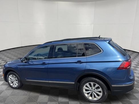 Used 2018 Volkswagen Tiguan SE w/ Panoramic Sunroof Package AWD/4WD image 8