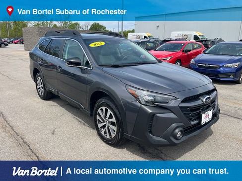 Certified 2025 Subaru Outback Premium w/ Popular Package #1 AWD/4WD image 7